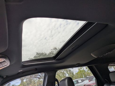 Used 2021 Dodge Durango R/T w/ Blacktop Package image 19