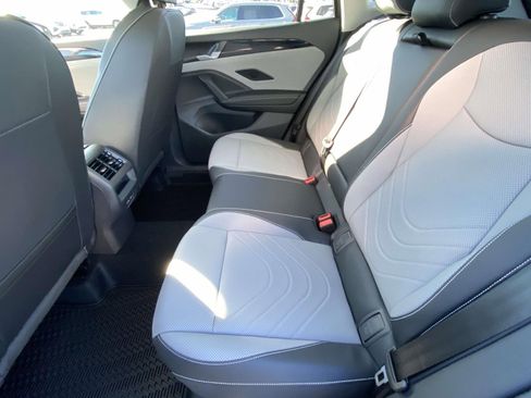 New 2026 Volkswagen Tiguan SE AWD/4WD image 12