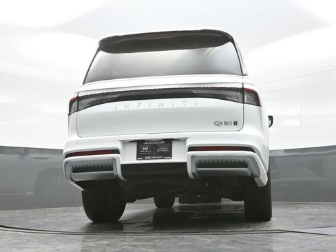 Used 2025 INFINITI QX80 Sensory image 22