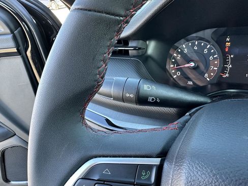 Used 2025 Jeep Compass Trailhawk AWD/4WD image 25