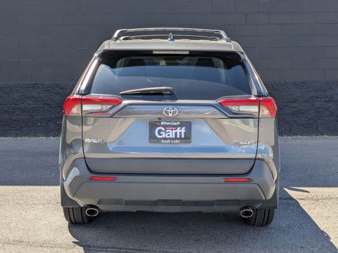 Used 2021 Toyota RAV4 XLE Premium AWD/4WD image 4