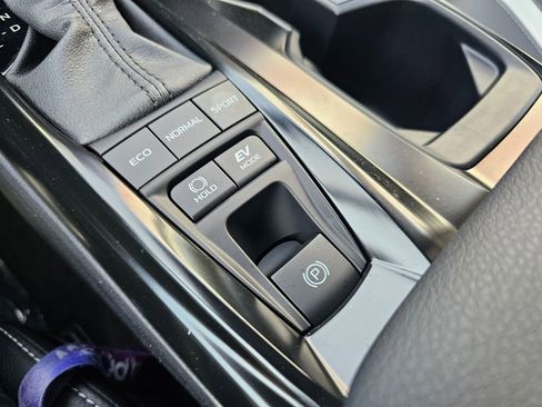 New 2026 Toyota Camry SE AWD/4WD image 33