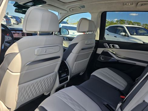 New 2026 BMW ALPINA XB7 AWD/4WD image 11