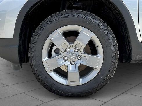 Used 2025 Honda Ridgeline TrailSport image 12