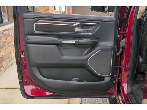 Used 2019 RAM 1500 Laramie image 17