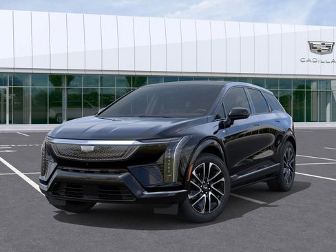 New 2025 Cadillac Optiq Sport 1 image 30