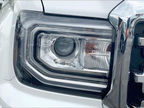 Used 2017 GMC Sierra 1500 SLT w/ SLT Premium Package image 26