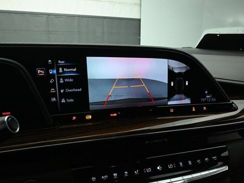 Used 2021 Cadillac Escalade ESV Luxury AWD/4WD image 15