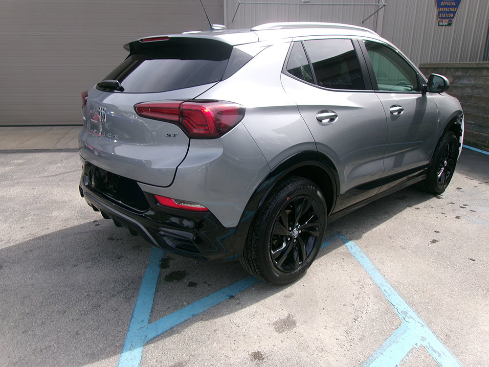 Used 2024 Buick Encore GX Sport Touring w/ Comfort Package AWD/4WD image 5
