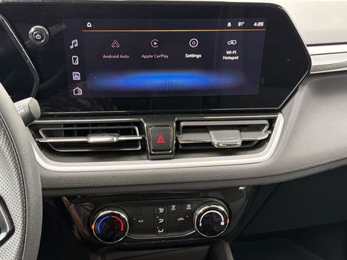 Used 2025 Chevrolet TrailBlazer LT FWD image 28