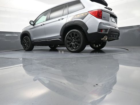 Used 2023 Honda Passport EX-L image 32