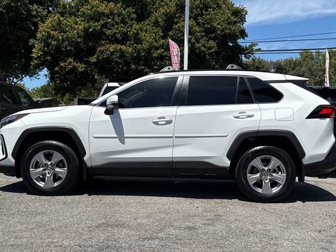 Certified 2022 Toyota RAV4 XLE w/ Convenience Package AWD/4WD image 6