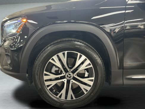 Certified 2025 Mercedes-Benz GLB 250 image 36