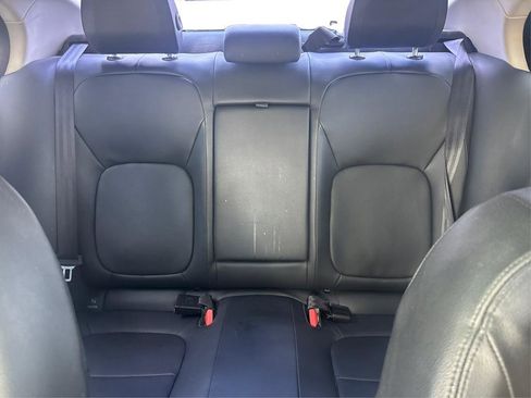 Used 2019 Jaguar XE image 15