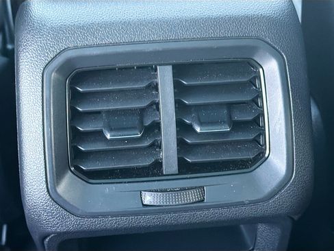Used 2022 Volkswagen Tiguan SE R-Line FWD image 24