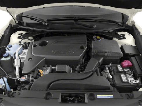 Used 2018 Nissan Altima 2.5 SV FWD image 12