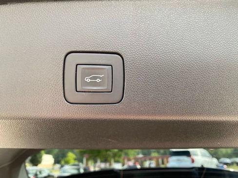Used 2023 Buick Encore GX Select w/ Sport Touring Package AWD/4WD image 8