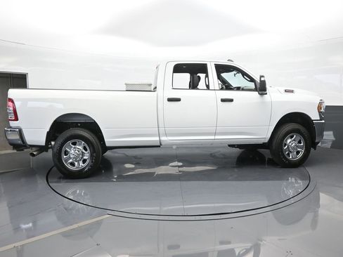 Used 2024 RAM 3500 Tradesman w/ Chrome Appearance Group image 7