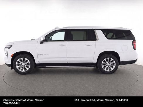 Used 2024 Chevrolet Suburban Premier AWD/4WD image 26