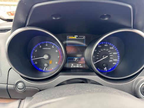 Used 2017 Subaru Outback 2.5i Limited image 9