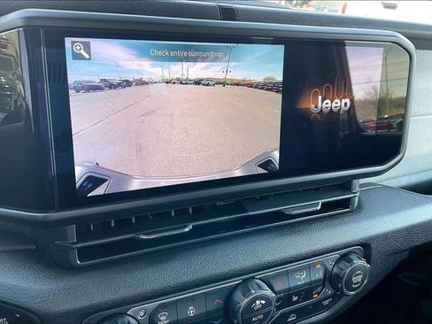 New 2026 Jeep Gladiator Sport AWD/4WD image 22