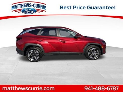 Used 2025 Hyundai Tucson SEL FWD image 3