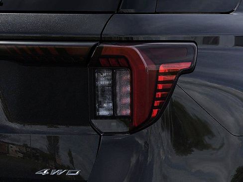 New 2026 Ford Explorer Active AWD/4WD image 21