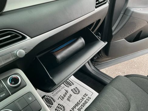 Used 2020 Hyundai Palisade SE image 20