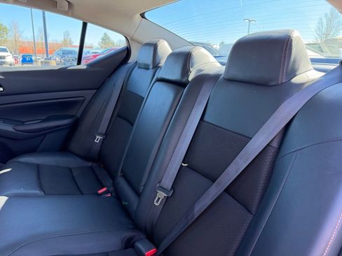 Used 2021 Nissan Altima 2.5 SR w/ SR Premium Package image 30