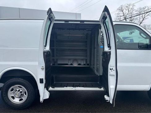 Used 2022 Chevrolet Express 2500 w/ Driver Convenience Package RWD image 14