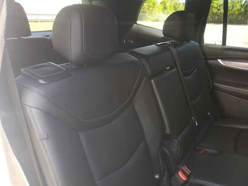 Used 2023 Cadillac XT6 Luxury AWD/4WD image 21