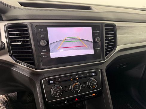 Used 2021 Volkswagen Atlas Cross Sport SE w/ Luggage Net & Mats Package FWD image 15