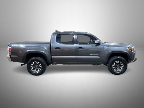 Used 2021 Toyota Tacoma TRD Off-Road AWD/4WD image 4