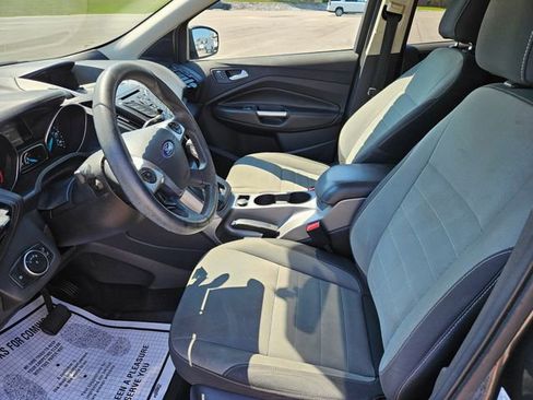 Used 2016 Ford Escape SE image 9