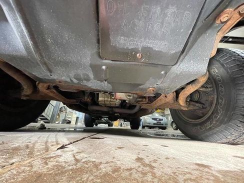 Used 2002 Chevrolet Blazer LS w/ Preferred Equipment Group image 15