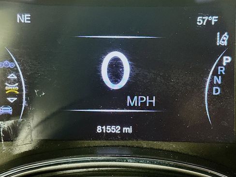 Used 2019 Jeep Grand Cherokee Limited image 15