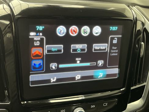 Used 2019 Chevrolet Traverse LT FWD image 20