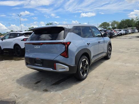 New 2027 Kia Seltos S FWD image 8