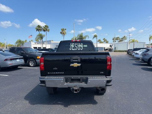 Used 2015 Chevrolet Silverado 2500 LTZ w/ LTZ Plus Package AWD/4WD image 6