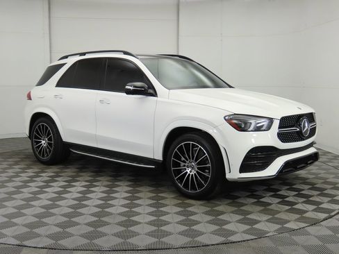 Used 2023 Mercedes-Benz GLE 450 4MATIC image 3