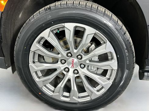 Used 2024 GMC Yukon Denali image 35