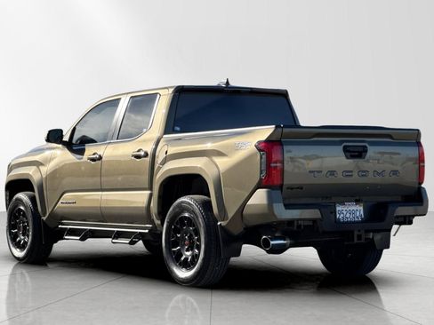 Used 2024 Toyota Tacoma TRD Sport image 5
