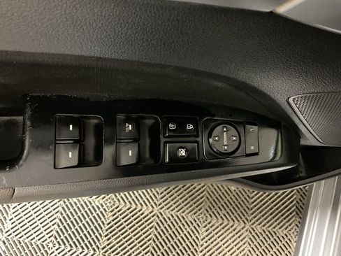 Used 2017 Hyundai Elantra Value Edition FWD image 20