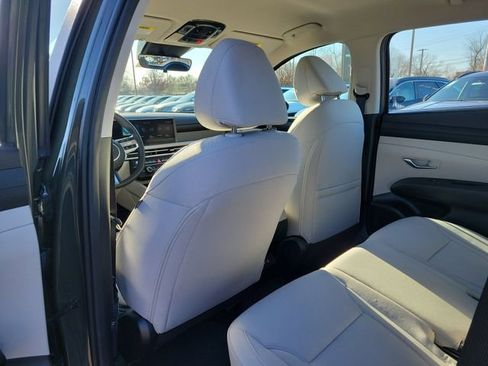 Used 2025 Hyundai Tucson SE image 12