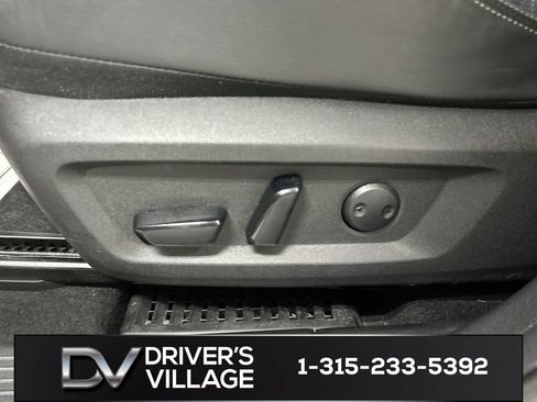 Used 2023 Nissan Rogue Platinum AWD/4WD image 10