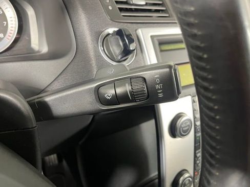 Used 2011 Volvo C70 T5 w/ Convenience Pkg image 19