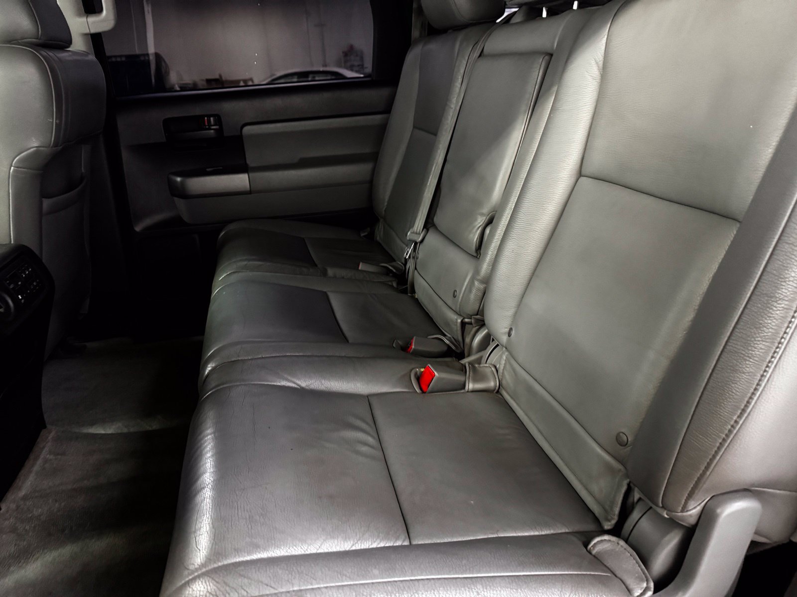 Used 2010 Toyota Sequoia SR5 AWD/4WD image 10