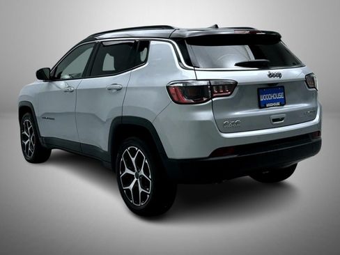 Used 2025 Jeep Compass Limited AWD/4WD image 7