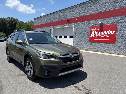 Used 2021 Subaru Outback Limited w/ Popular Package #2 AWD/4WD image 1