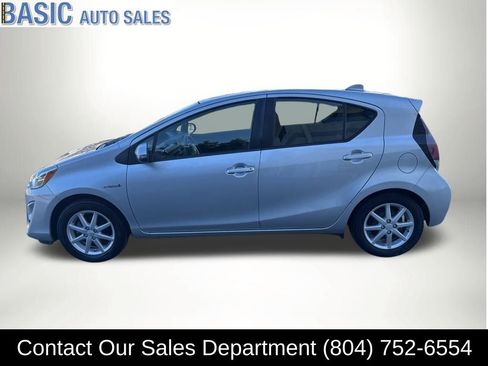 Used 2015 Toyota Prius C Three image 1